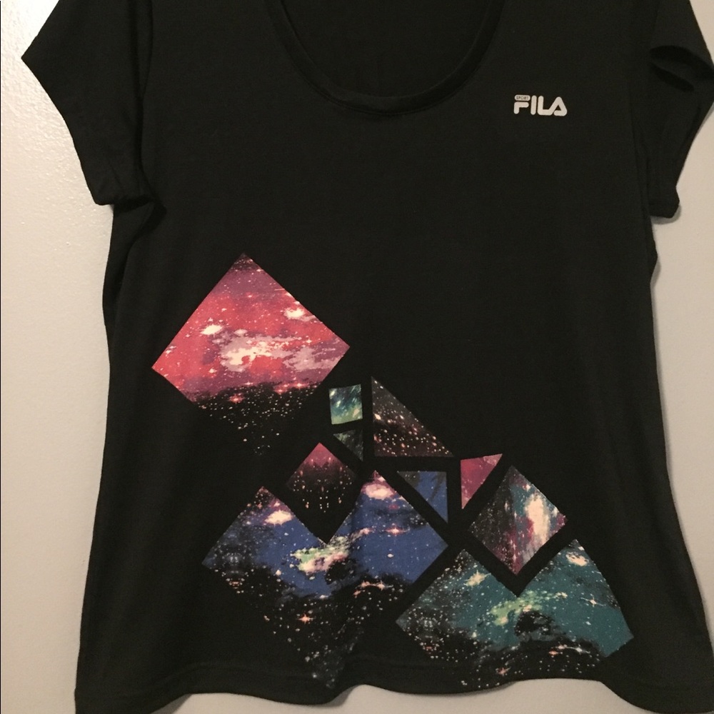 Women’s Fila sport XL short sleeve.